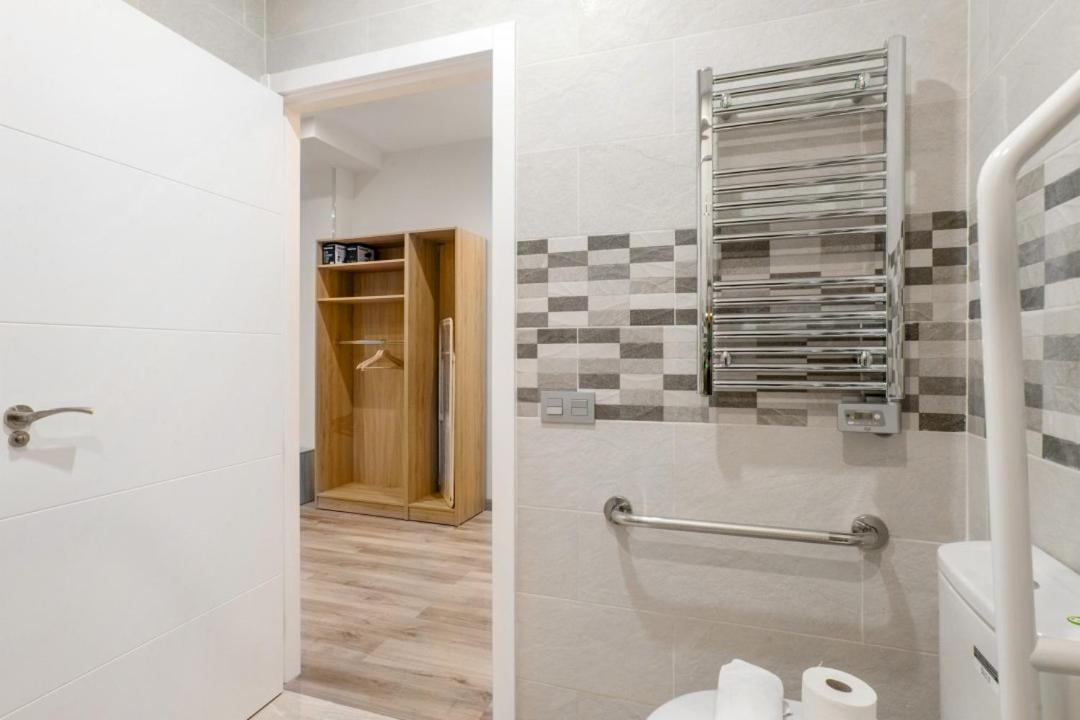 1 Bedroom 1 Bathroom Furnished - Justicia - Cozy - Mintystay Madri Exterior foto